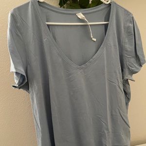 Lululemon Love Tee V